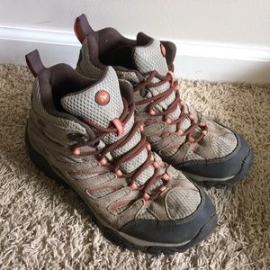 Merrell Moab Mid Women’s hiking boot